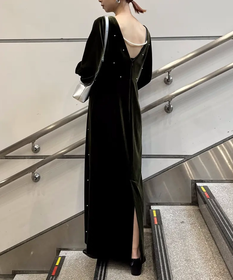 Mサイズ】BACK OPEN PEARL VELOUR DRESS Ameri VINTAGE（アメリ