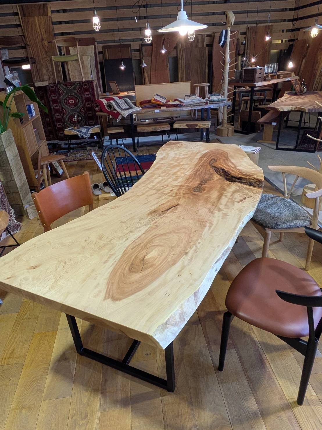 □天板が入荷しました… | news | 一枚板テーブル専門店 skog solid