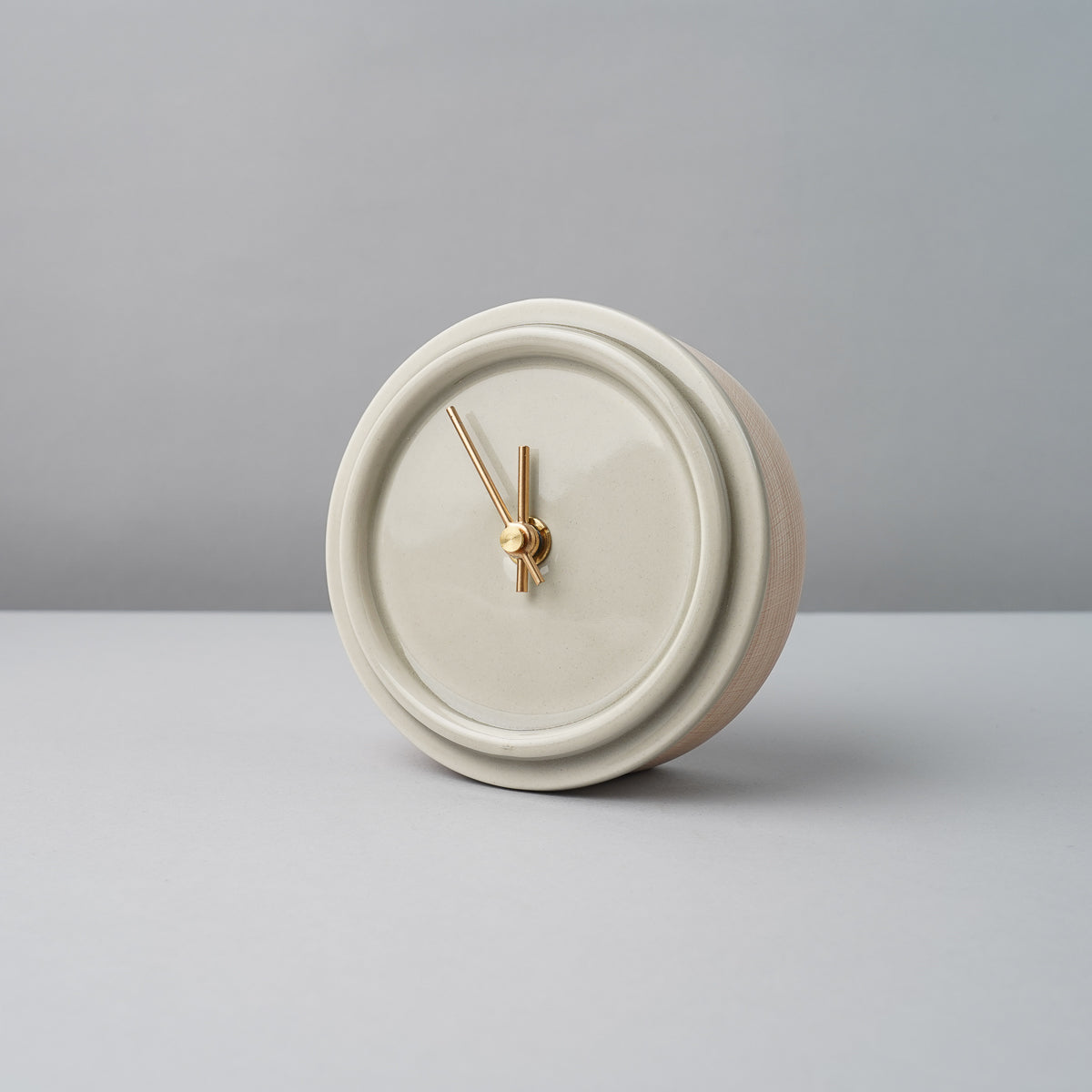 美濃焼 TILE WOOD CLOCK 置き時計 単三電池付 SUGYの通販｜Studio1156