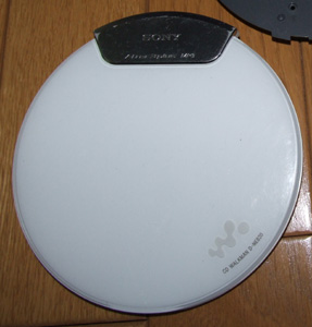 スタフ屋 ポータブルCDプレーヤー(SONY CD WALKMAN D-NE820)