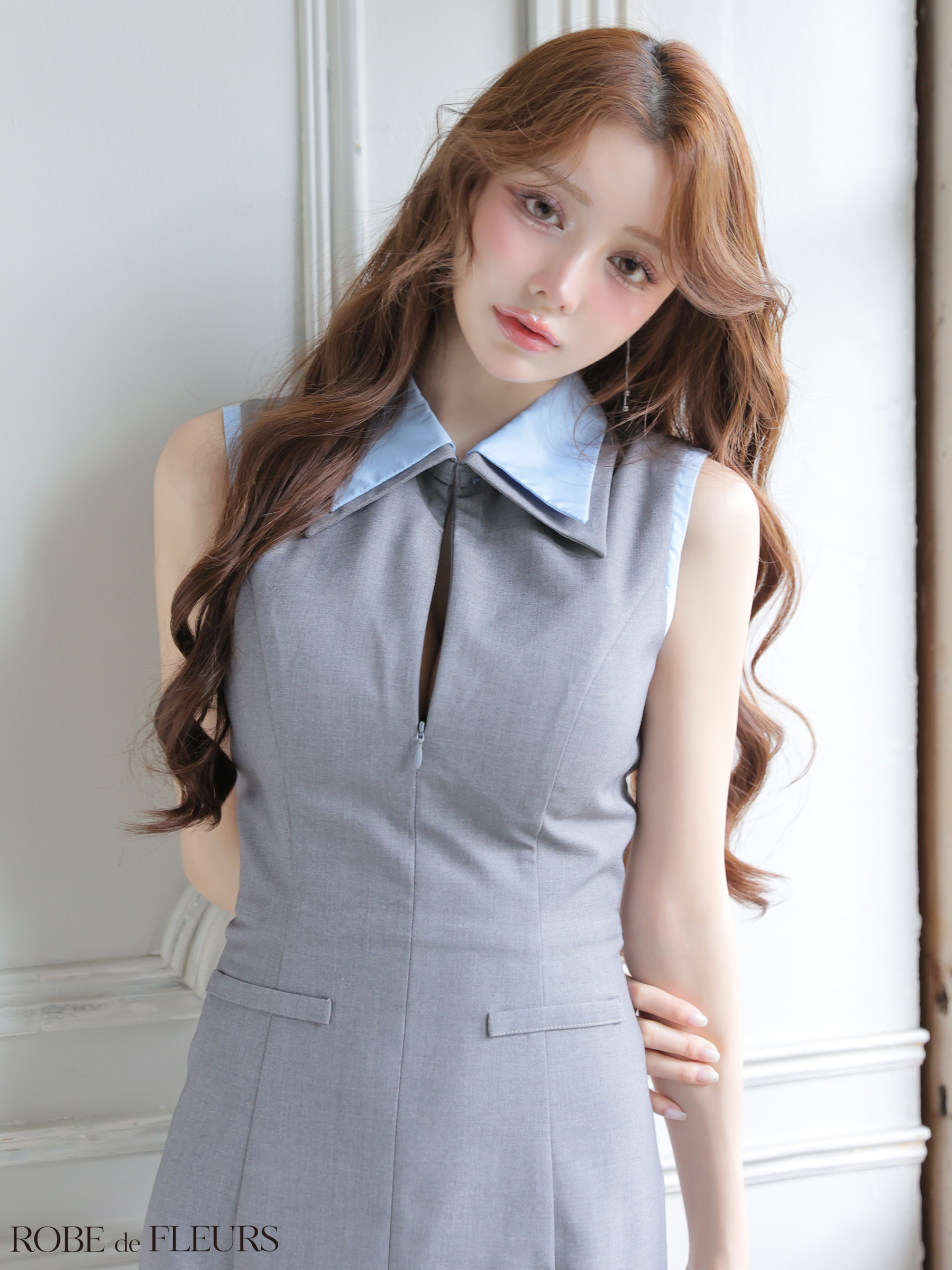 ローブドフルール 襟付きバストジップノースリーブベルトデザインミニ