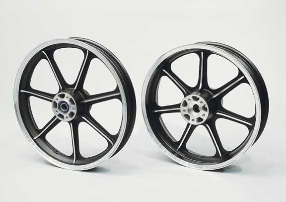 Traktek Sundance-Enkei 7-Spoke Cast Alloy Wheelsトラックテック