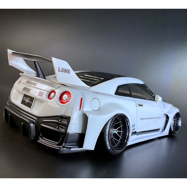 LBシルエットワークスGT R35ボディ [TT-8210] - スーパーラジコン