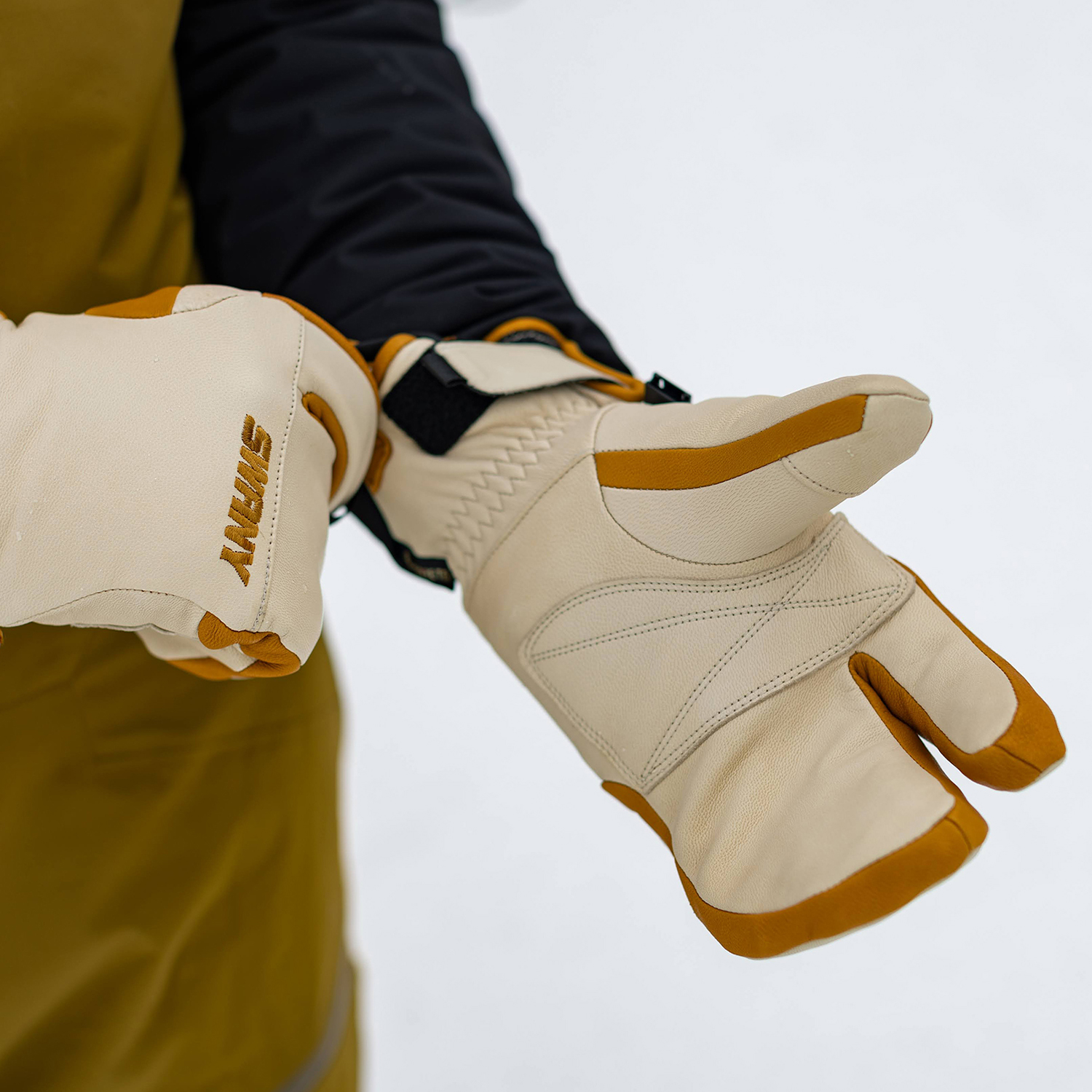 ゴアテックスレザースキーグローブ Valcan(ユニセックス）SWANY GLOVES