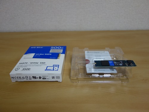 WD Blue SN570（NVMe SSD）