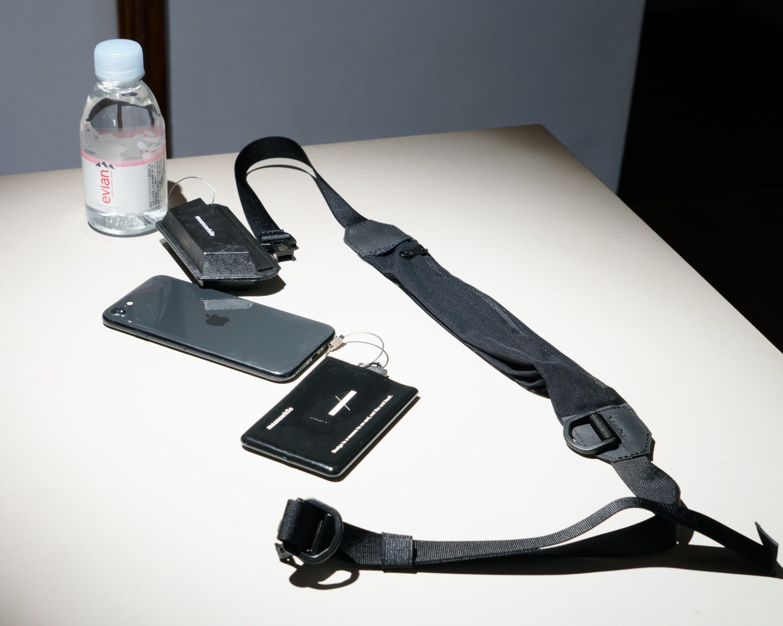 完売品！meanswhile ハイパワーメッシュミニマルバッグ オフブラック