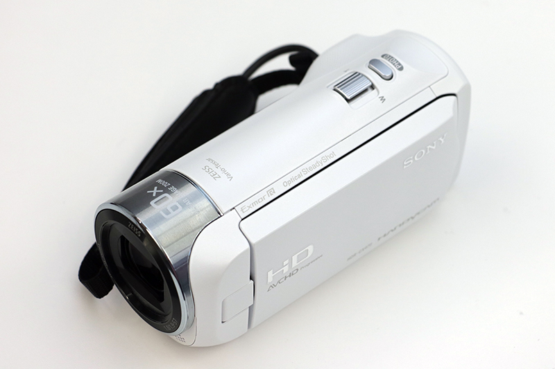 ソニー、バッテリー込み215gの超軽量“ハンディカム”「HDR-CX470