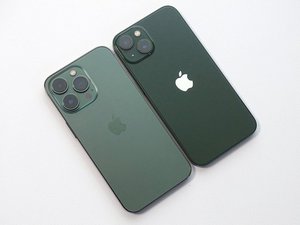 iPhone 13シリーズの新色「グリーン系」フォトレポート。13は濃厚／13