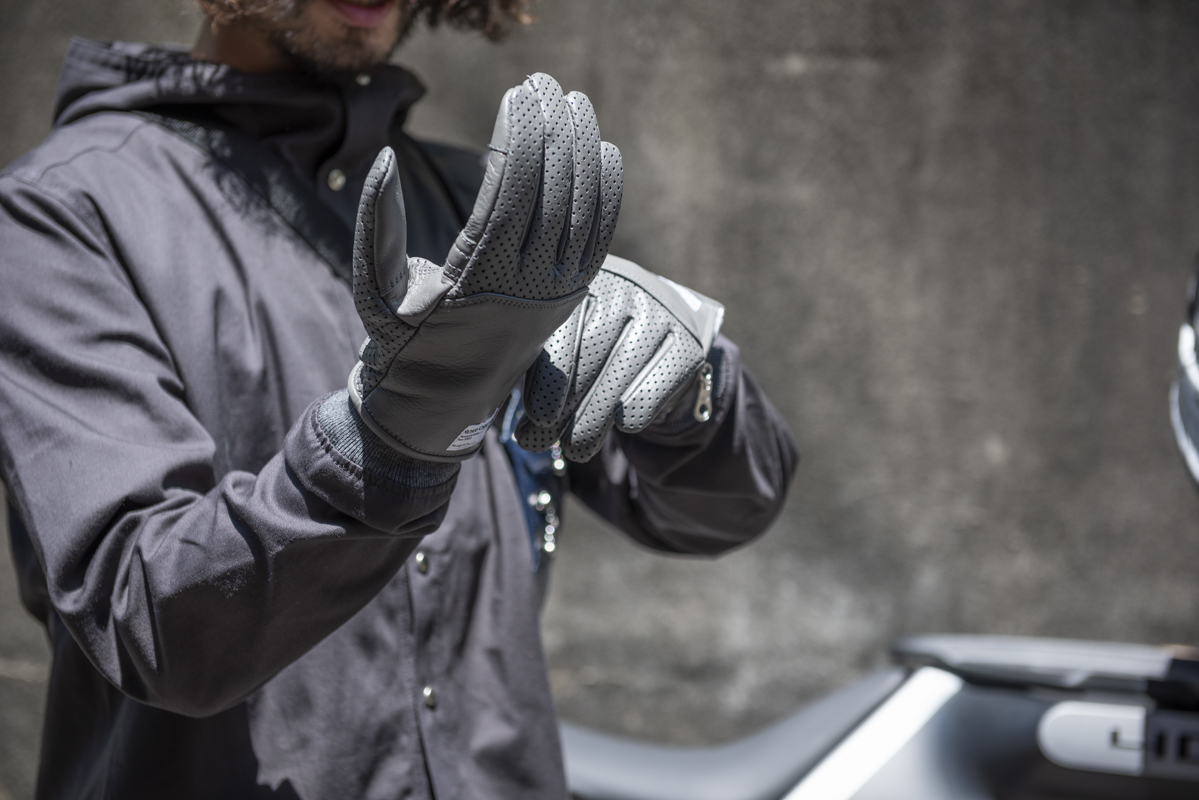 PUNCHING MESH LEATHER GLOVE | MOTOR ACCESSORIES | オンライン