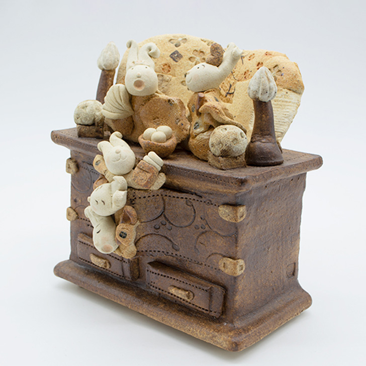 楽天市場】滝上真由美作 おもしろびな キャビネットうさぎ 陶人形作家