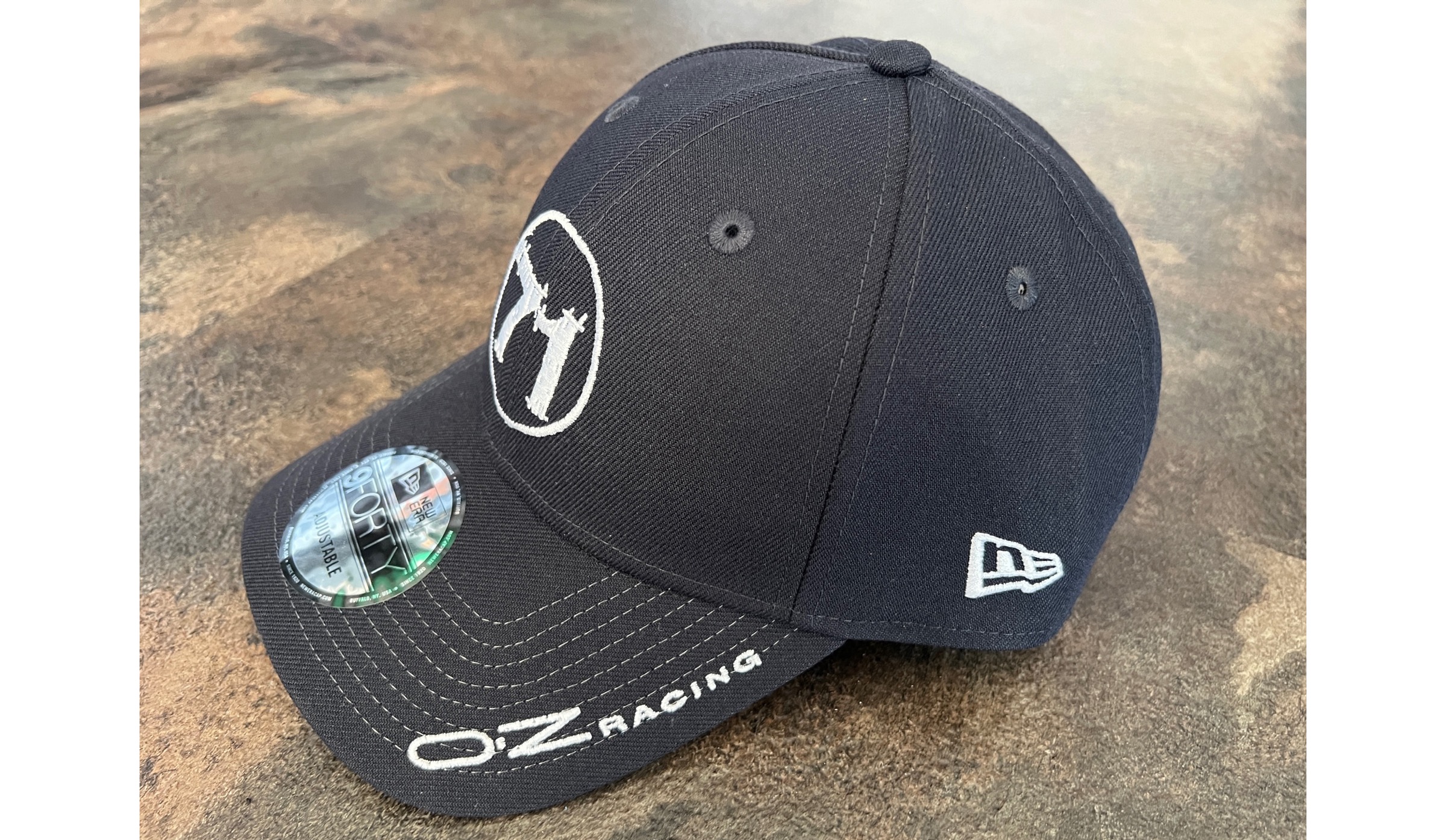 New EraとOZ Racingのコラボキャップが登場 - RALLYPLUS.NET ラリープラス