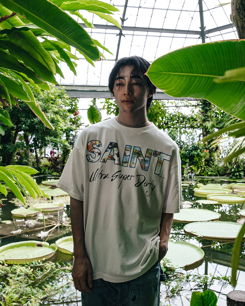 SAINT Mxxxxxx]SS TEE/SUPER DIRTY/WHITE(SM-HR8-0000-025) – R&Co.