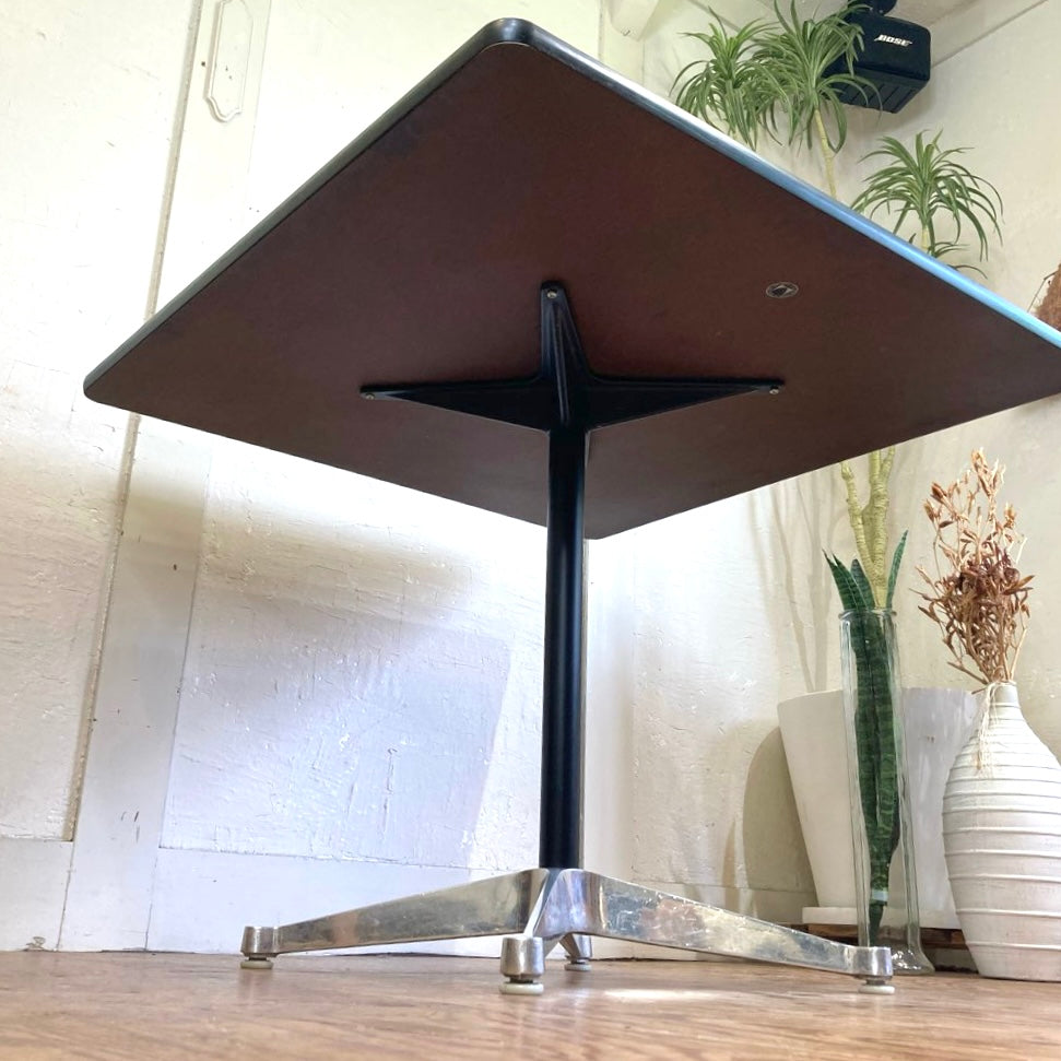 ハーマンミラー / Herman Miller スクエアテーブル コントラクトベース