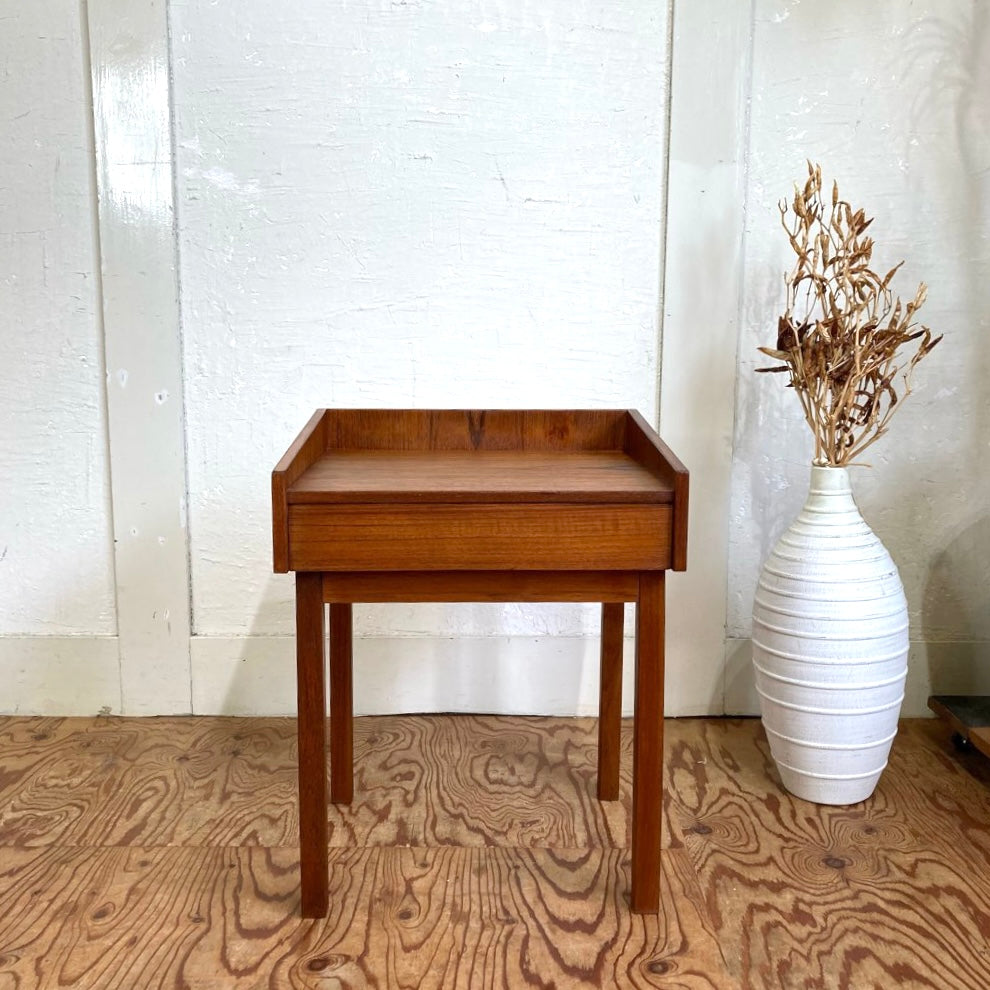 デンマーク製 チーク材 ミニチェスト サイドテーブル 北欧