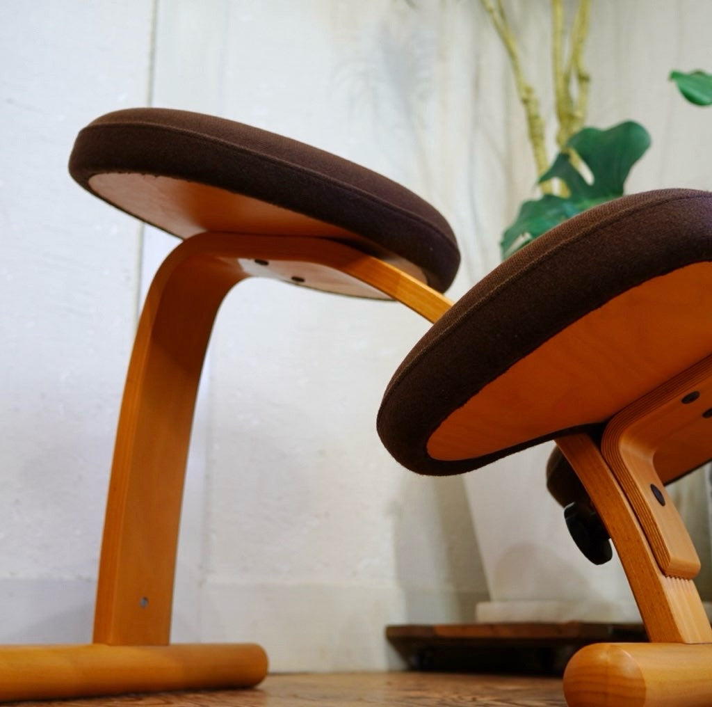 リボ / Rybo バランスチェアイージー 北欧 ノルウェー 姿勢 猫背 中古