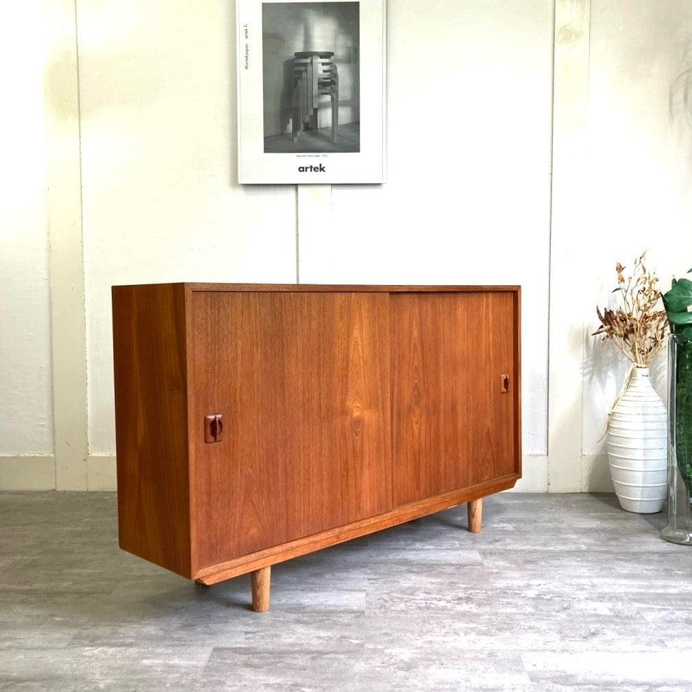 北欧ヴィンテージ チーク材 サイドボード キャビネット 中古 希少