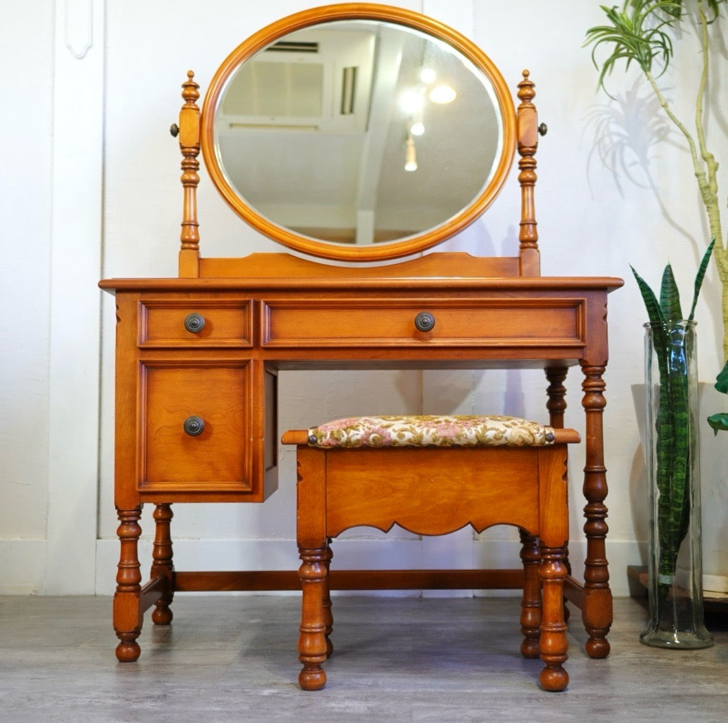 横浜ダニエル ドレッサー 収納付スツール付 化粧台 中古 カバ桜 国産