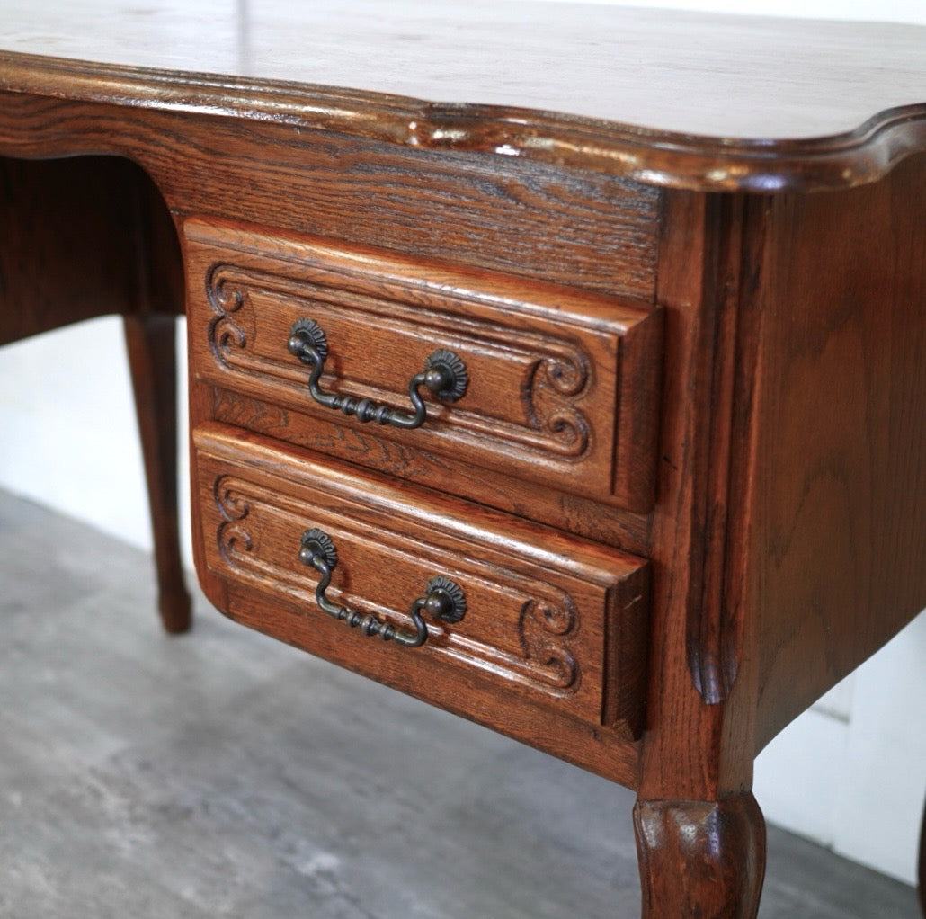 三越ブルージュ / Brugge オーク材 デスク アンティーク風 猫脚 中古