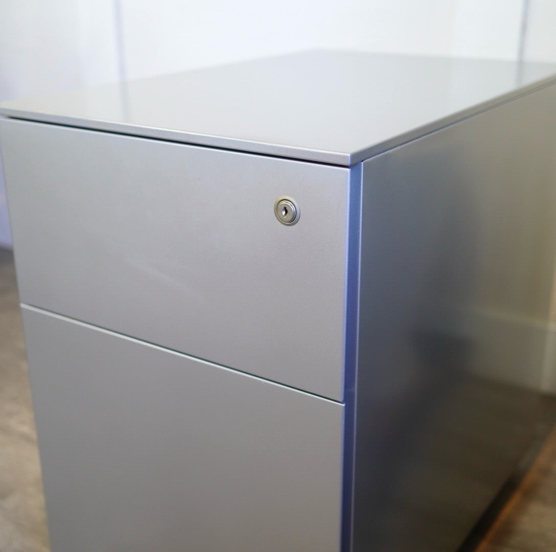 カッシーナイクスシー / Cassina ixc. AF ドロアー デスクワゴン