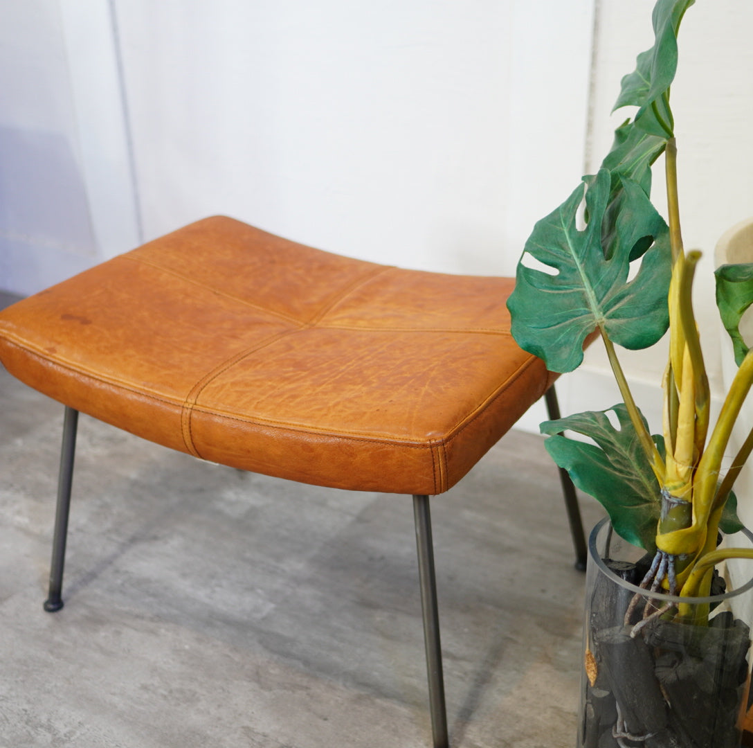 トラックファニチャー / TRUCK FURNITURE ファロードレザースツール