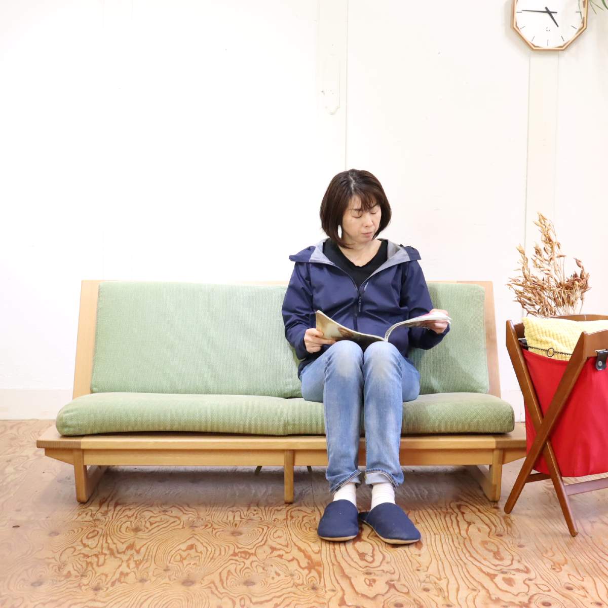 久和屋 ELEMENT エレメント ソファ ベンチソファ グリーン 中古 床