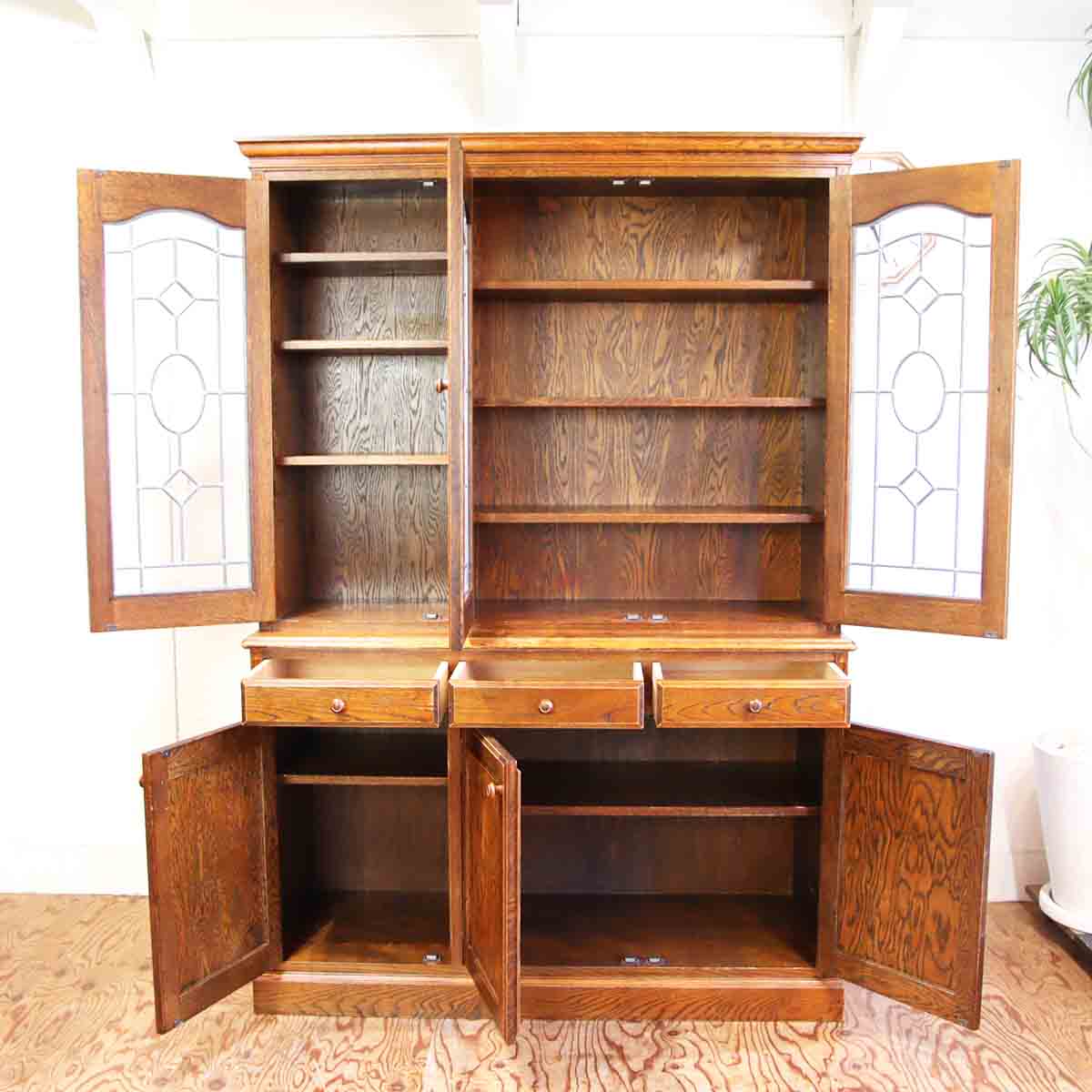 三越 ブルージュ カントリーハウス カップボード 食器棚 3枚扉 中古