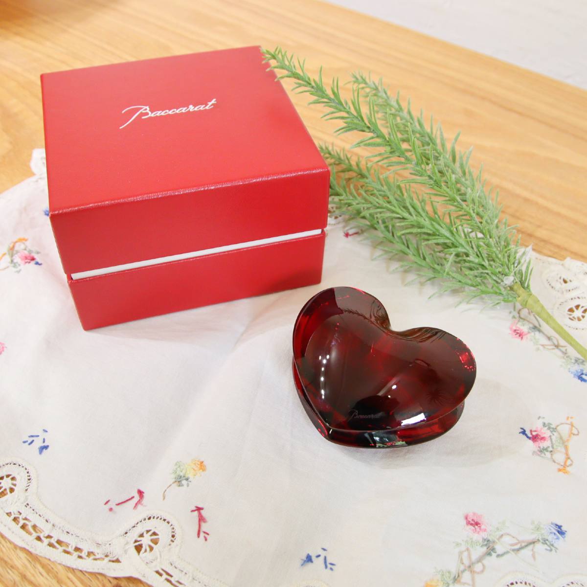 バカラ / Baccarat ザンザンハート ペーパーウェイト ハート型 レッド