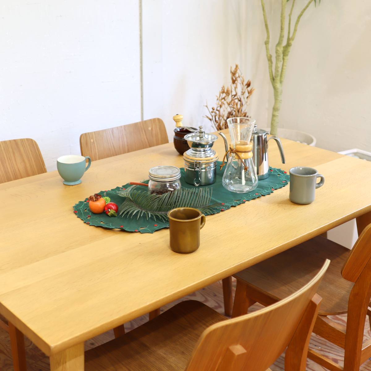 柏木工 ダイニングテーブル オーク無垢材 SA-02 4人掛け コンパクト 中古