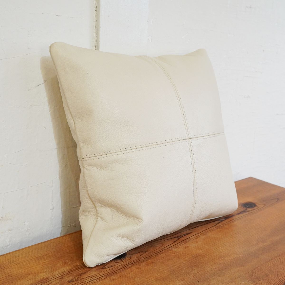 カッシーナ・イクスシー / Cassina ixc.本革クッション 【1】ホワイト