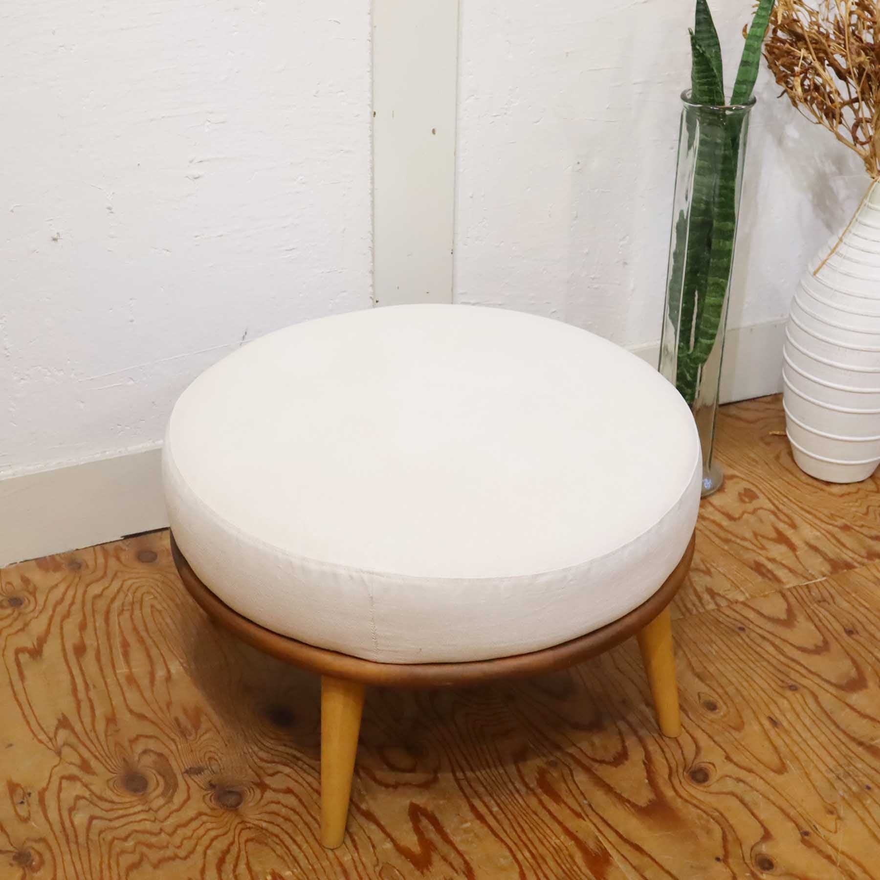 柏木工 OGA59 オットマン 2019年製 オーク材 ホワイトオーク色 布張り