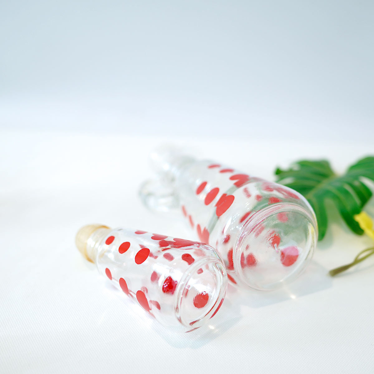 ファイヤーキング / Fire-King レッド ポルカドット ビネガーボトル