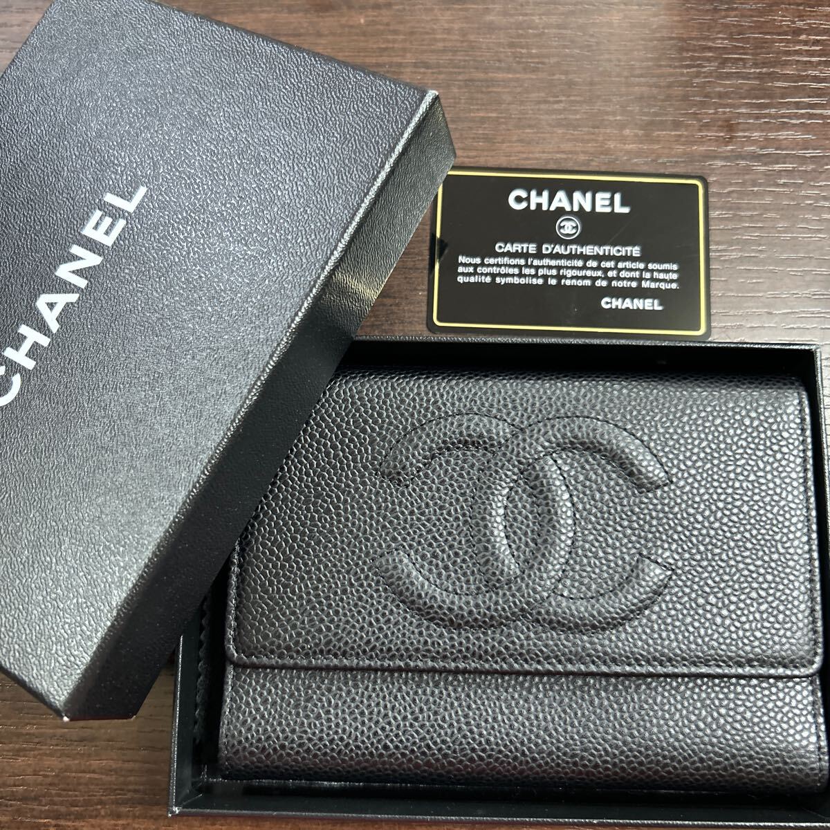 CHANEL シャネル ココマーク キャビアスキン 三つ折り財布 折り財布