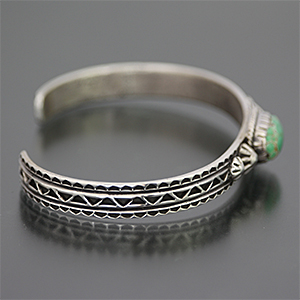 ナバホ族 Orville White モーニングスター バングル 【送料無料】