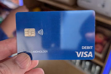 世界最強馬「イクイノックス」引退記念 純金プレート・純金カード