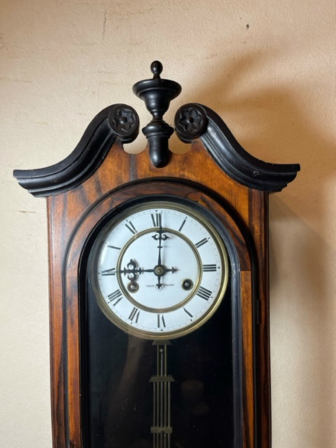 昔懐かしいアンティーク柱時計をお届け|WATERBURY