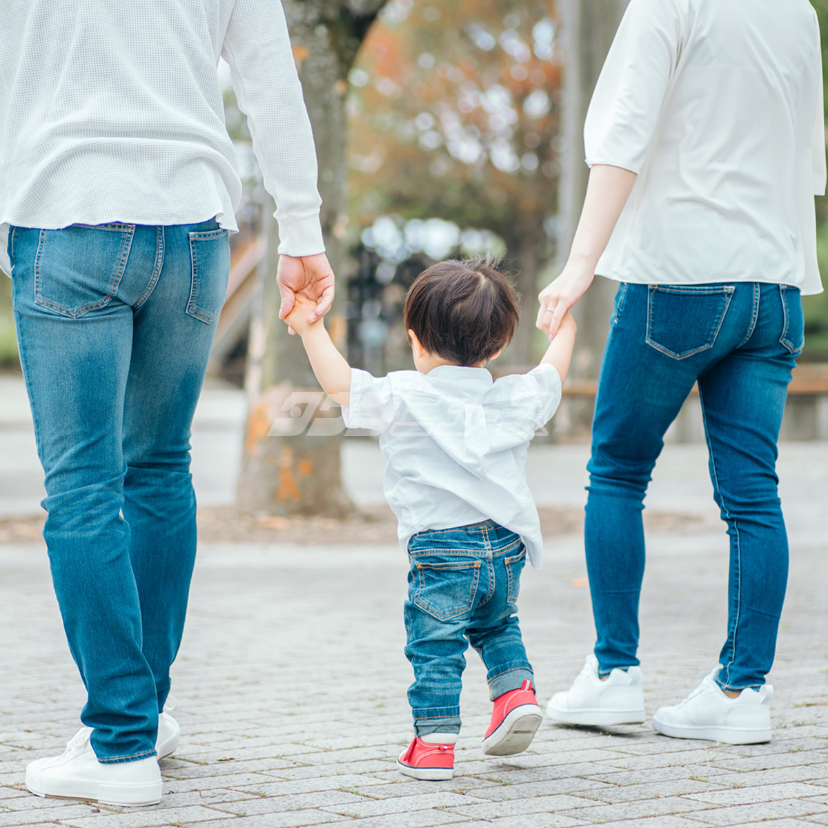 厚木市 新庁舎建設地、アート彩る 井上純さん招き壁画制作 | 厚木