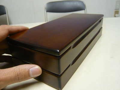 万年筆ケース [万年筆などの筆記具整頓,2段重ね,木の風合い,起毛状の