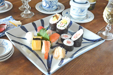 砥部焼の和食器 梅山窯の角皿 【砥部工房 からくさ】