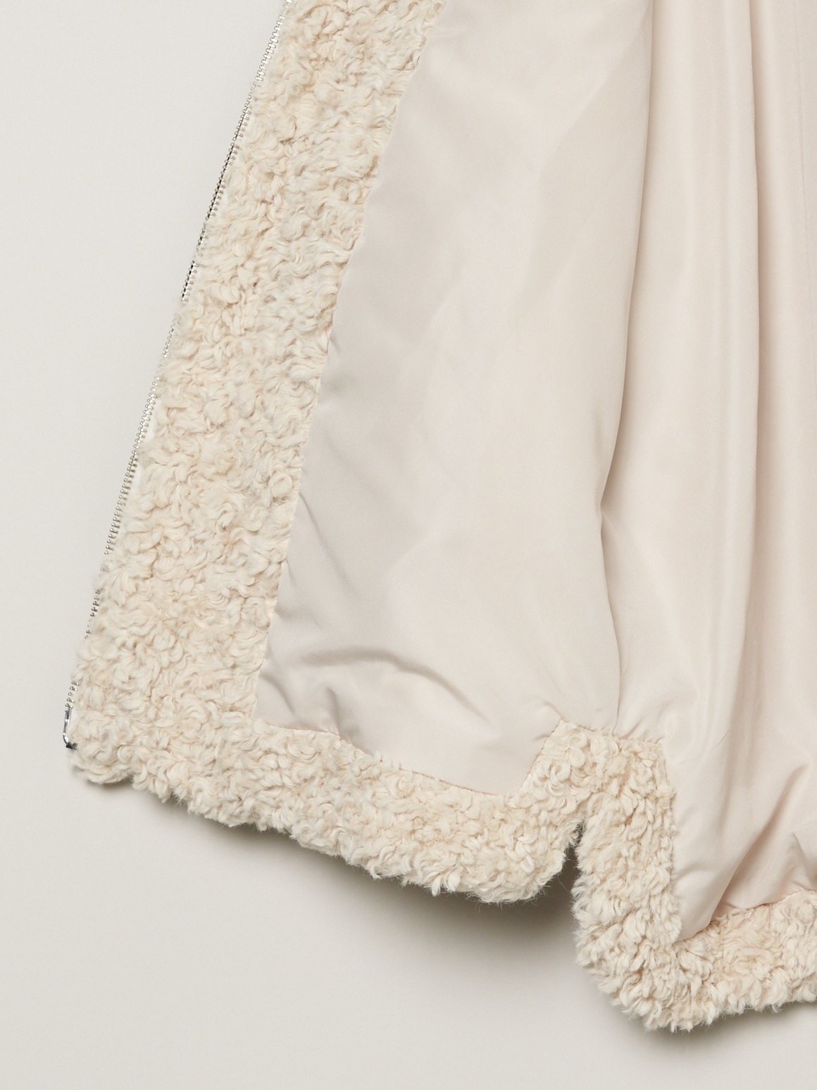 Millie】Poodle boa poncho｜スリードッツ オフィシャルオンラインショップ