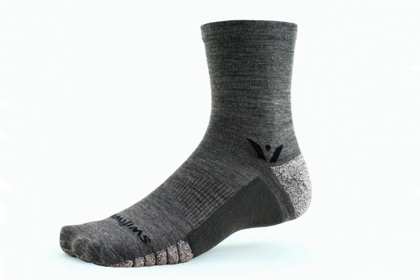 I Spent a Month in the New Swiftwick Flite XT Trail Socks - The Manual