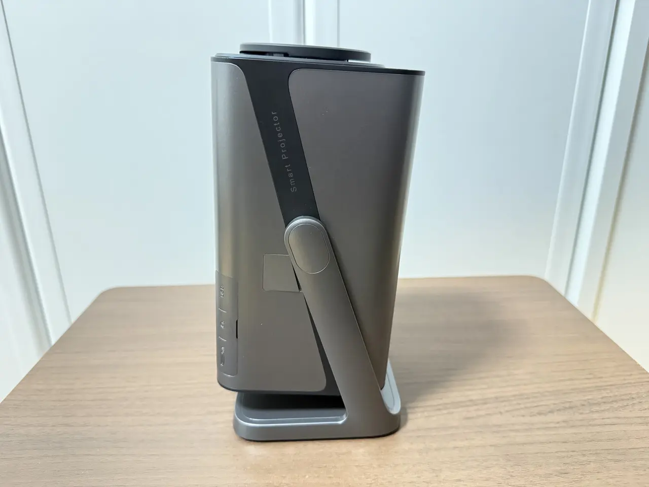 iWiMiUS S29』レビュー、750ANSIルーメン対応、Netflix公式ライセンス