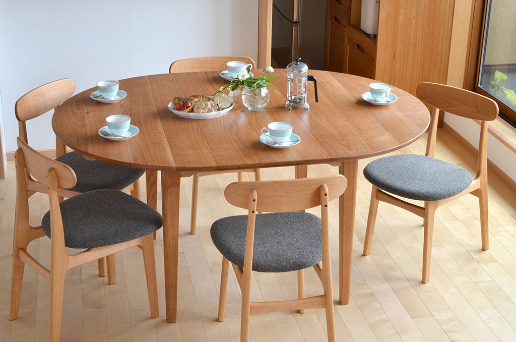 トリックフォアトリート – エクステンション・テーブル（伸張式・円形）