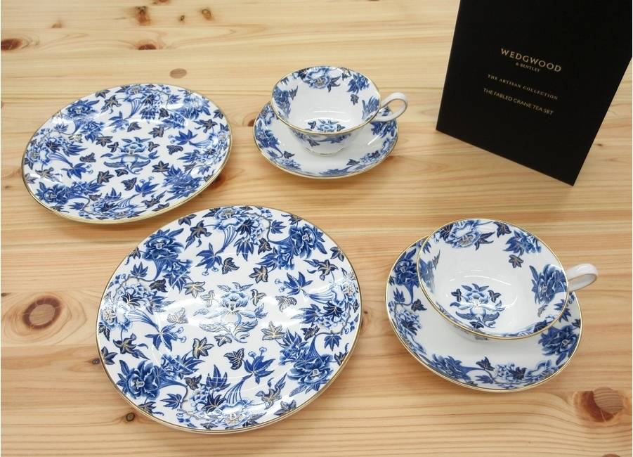 ウェッジウッドのティーセット☆ハイビスカス柄です！【稲城若葉台店