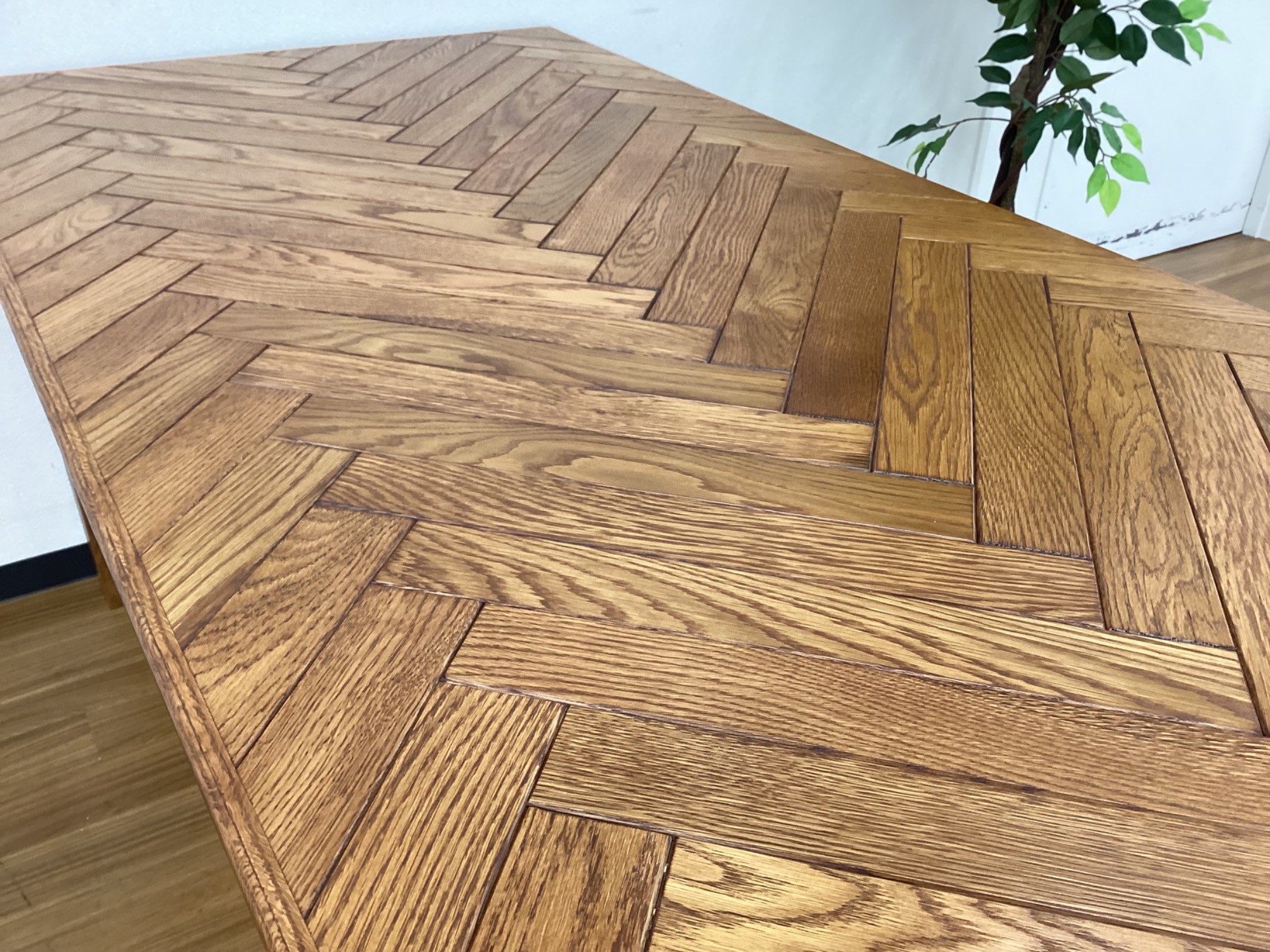 ACME Furniture（アクメファニチャー）】オーク材を使用した