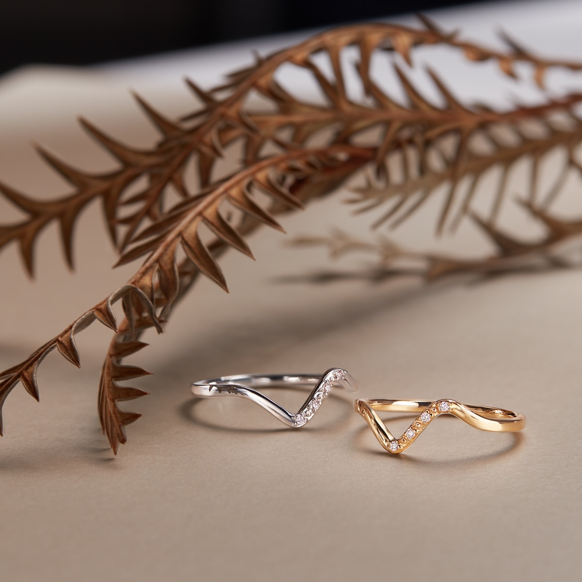 K10イエローゴールドダイヤモンドリング(RFR762-001)|TSUTSUMI