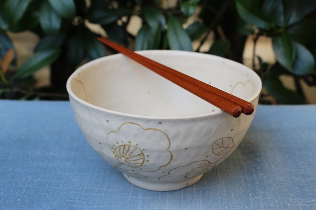 滋賀県信楽町で作陶されている信楽焼作家吉田千穂（穂屋工房）さんの丼