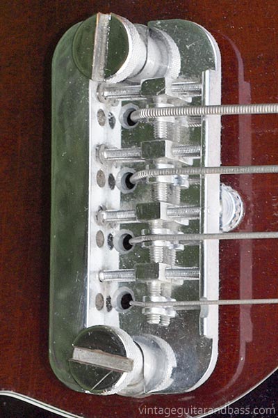 【希少・1978年製】Guild B-302 / ヴィンテージ・ベース美品 Guild B-302 Bass Guitar >> Vintage Guitar and Bass