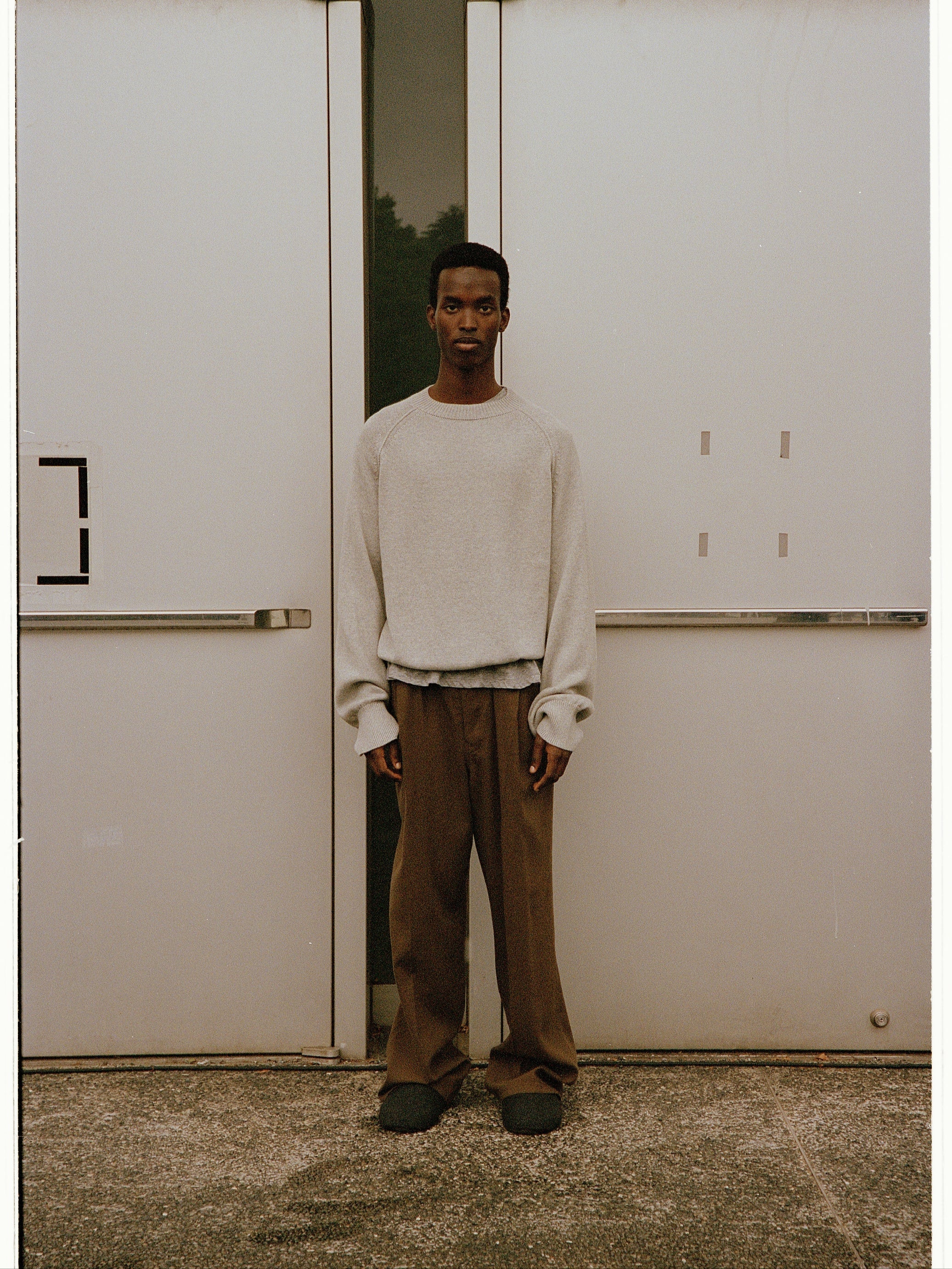 The “Piege” Cashmere Blend Sweater in whisper grey – VUJA DÉ