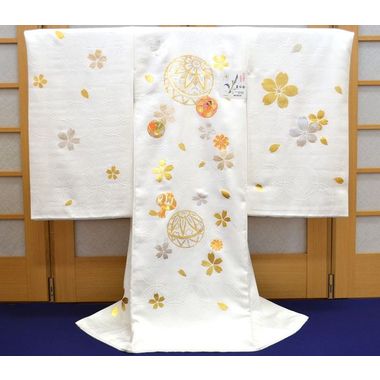 お宮参り 赤ちゃん着物 女の子 産着 金駒刺繍 手鞠 桜 金銀彩 白地 om