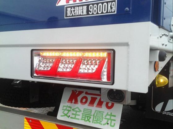 小糸 オールLEDリアコンビネーションランプ 3連レッドVer. R側 LEDRCL